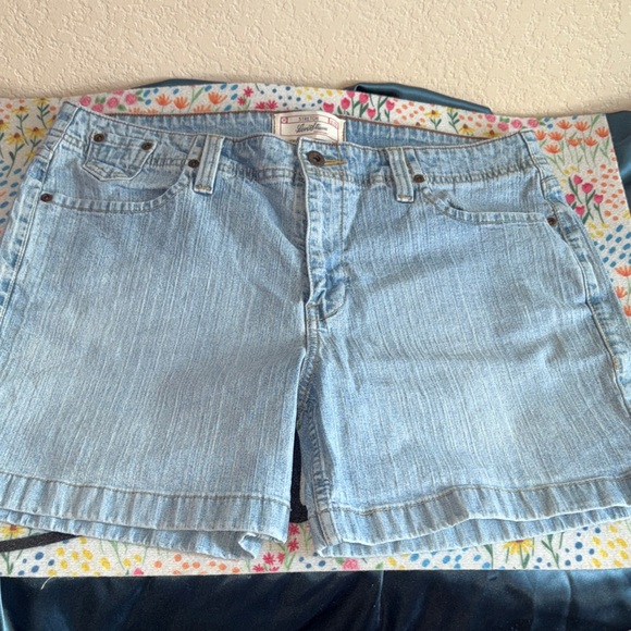 Signature by Levi Strauss Denim Blue Jean Shorts - Picture 1 of 9